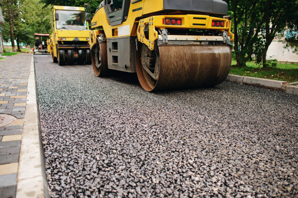 Best Residential Driveway Paver Services  in Country Clu, FL